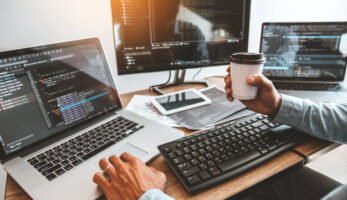 How to choose an IT outsourcing company: 5 important factors-thumb